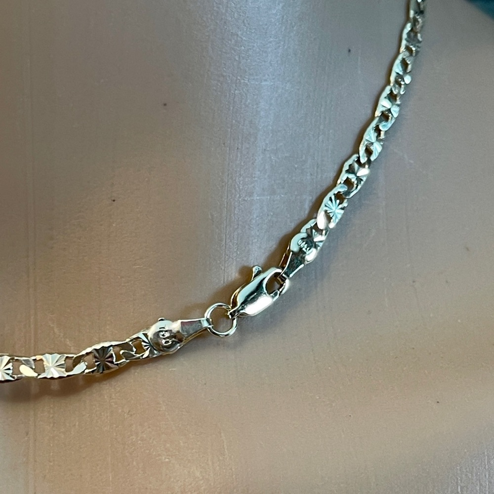 Good Luck Elegant Pendant 14k Plated Gold with Chain - Picture 6 of 10